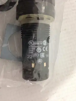 Schneider Electric 2 Position Selector Switch XBY-ND25/ 250V (lot of 10)