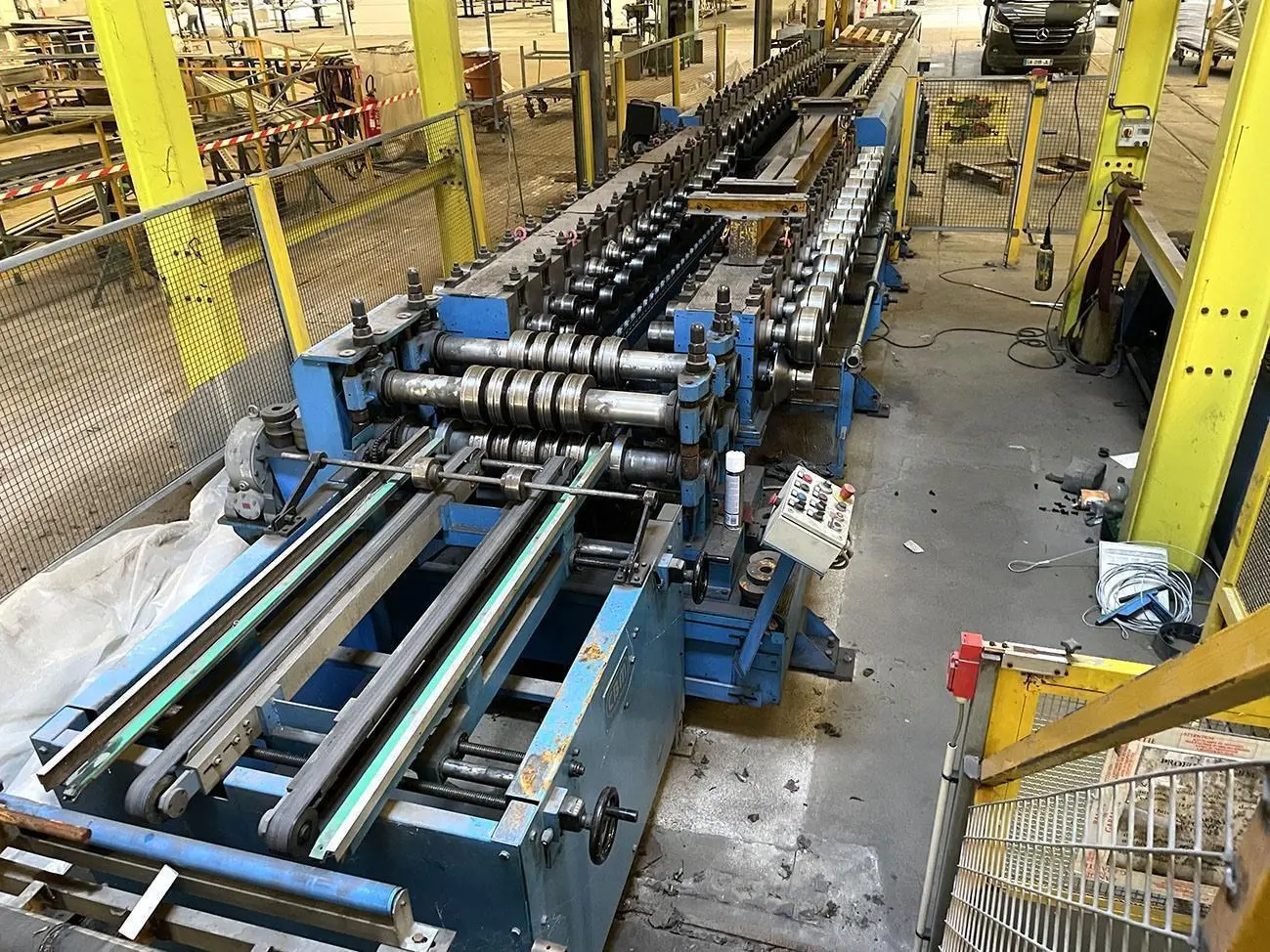 USED CBM SANDWICH PANEL LINE / MANNI & CANNON