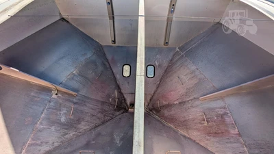 USED 2012 UNVERFERTH 3750