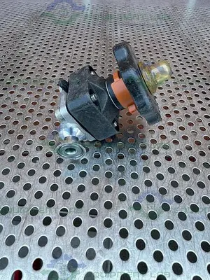 USED ITT / GRINNELL 316L STAINLESS STEEL DIAPHRAGM VALVE W/ 1/2" SANITARY FITTING