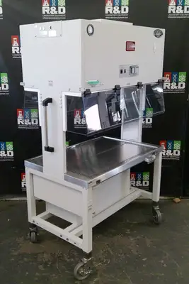 Nuaire NU-617-400 4ft Dual Sided Open Access Animal Transfer Change Station 120v