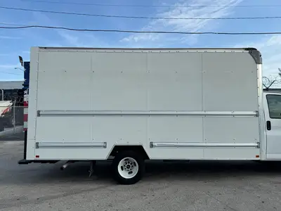 Used 2019 GMC SAVANA CUTAWAY Box trucks Florida US | Truck and Van Outlet #1509156