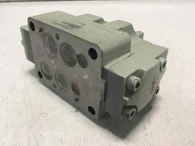 USED VICKERS DG3V-7-3C-10-JA-S558
