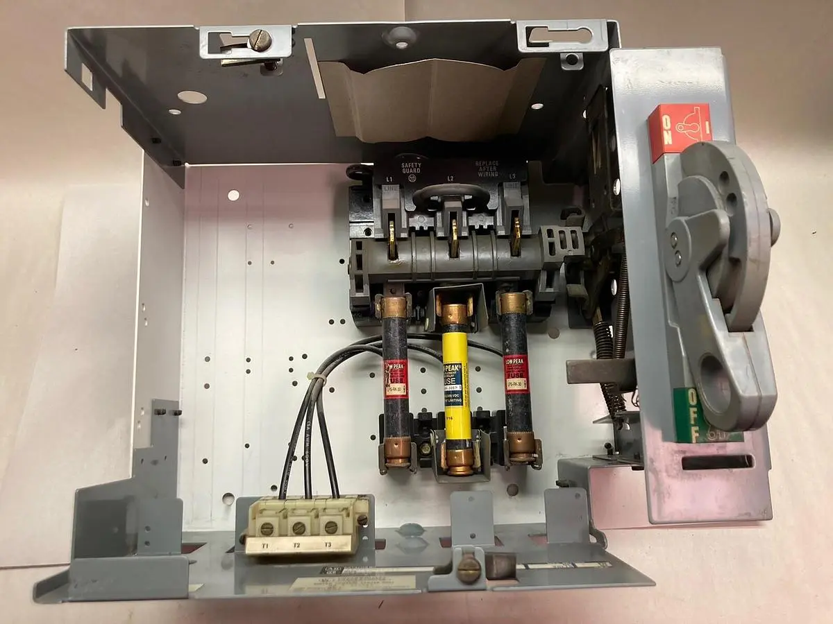 Used ALLEN-BRADLEY 2192F-BAC-24 Miscellaneous Equipment (Electrical & Power) Ohio US | Surplus Asset Holdings #1209551