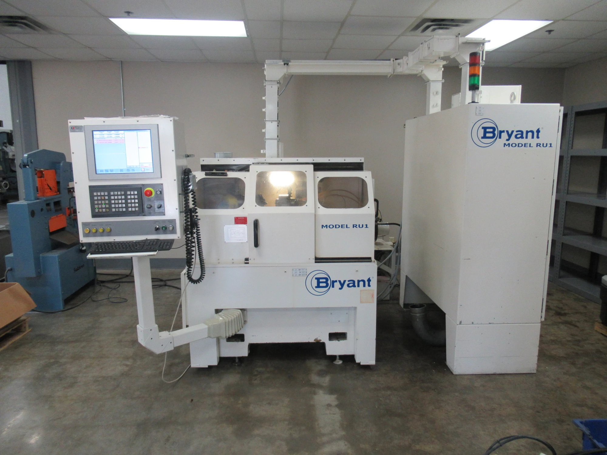 USED 2013 BRYANT RU1