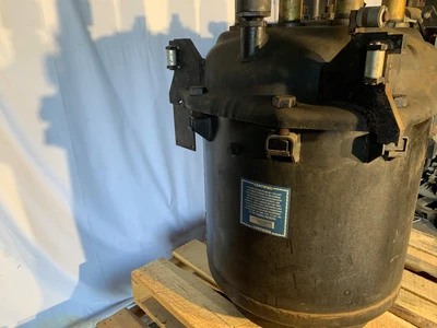 Westinghouse B-28-B Oil Circuit Breaker 1200A, 6900V, 125V Trip