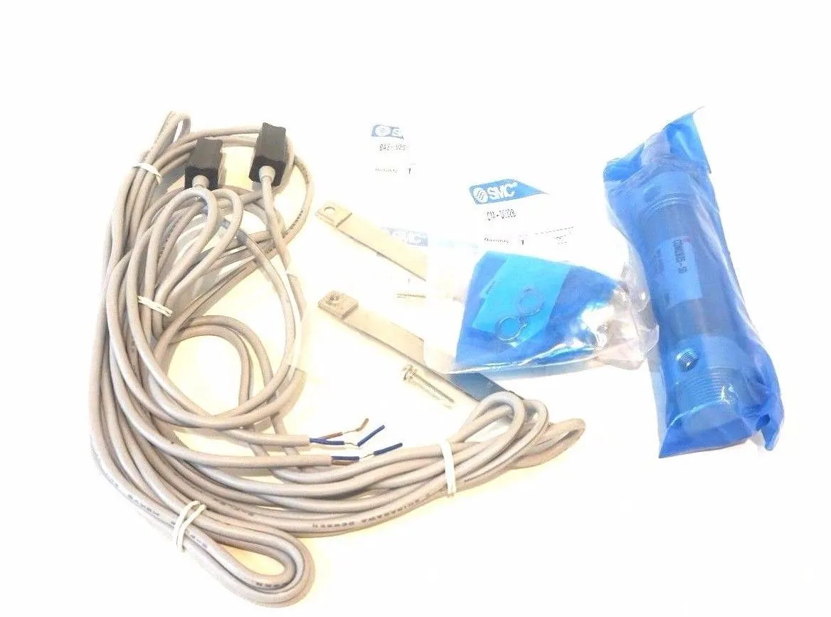 NEW SMC CDM2B25-50 ROUND CYLINDER WITH ACCESSORIES CDM2B2550