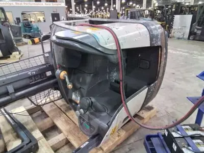 USED 2014 CROWN RMD6095S-32