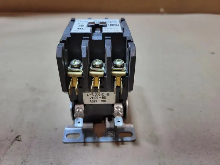 Used CUTLER-HAMMER C25DND330A Misc Electrical & Power Parts British Columbia CA | Lenmark #1743766