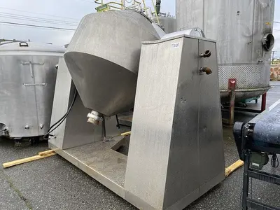 USED CHANGZHOU YIBU DRYING EQUIPMENT CO. SZG-1000