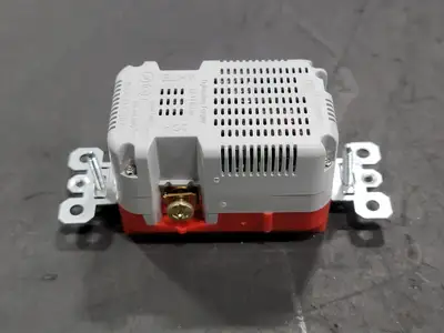 NEW PASS & SEYMOUR TR8300HUS-RED