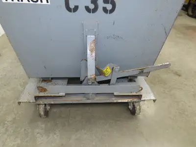 Used MECO _UNKNOWN_ Hoppers Indiana US | Arrow Industrial #1366954