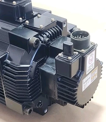 USED Yaskawa SGMGH-44A2A-YR15