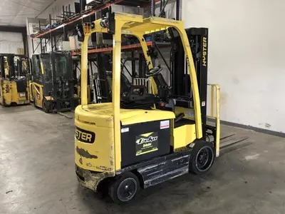 USED 2016 HYSTER E60XN