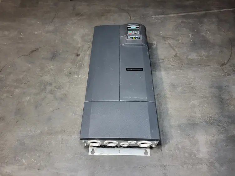 Used SIEMENS 6SE6440-2UD33-7EB1 Switchgears British Columbia CA | Lenmark #239486