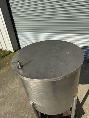 220L Single Skin tank with cone bottom