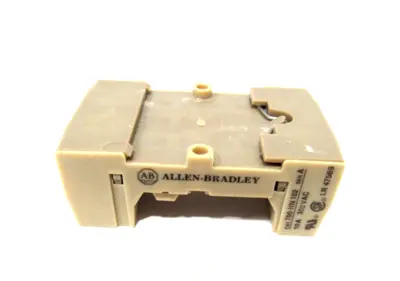 LOT OF 2 NEW ALLEN BRADLEY 700-HN102 11-BLADE SOCKET SER.A 700HN102