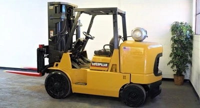 USED 2003 CATERPILLAR GC70K