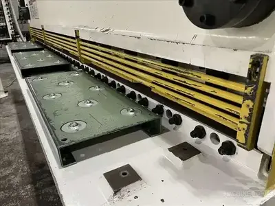 Used 2023 PIRANHA 1/4-10 Power Squaring Shears (Inch) Illinois US | Perfection Global, LLC. #1389586