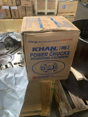 40 Inch ATLAS PA-40-3 Hydraulic 3-Jaw & Independent 4-Jaw Chuck (New in Crate)