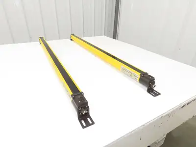 Allen Bradley GuardShield Safety Light Curtain Transmitter/Receiver Set 960mm