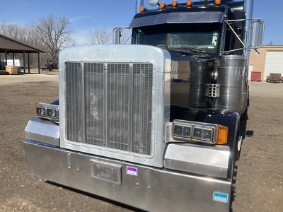 USED 2000 PETERBILT 379