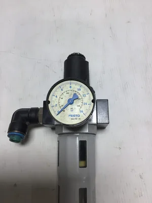Festo LFR-D-MIDI/A643 Filter Regulator & Pressure Gauge Max Press 240PSI (16bar)