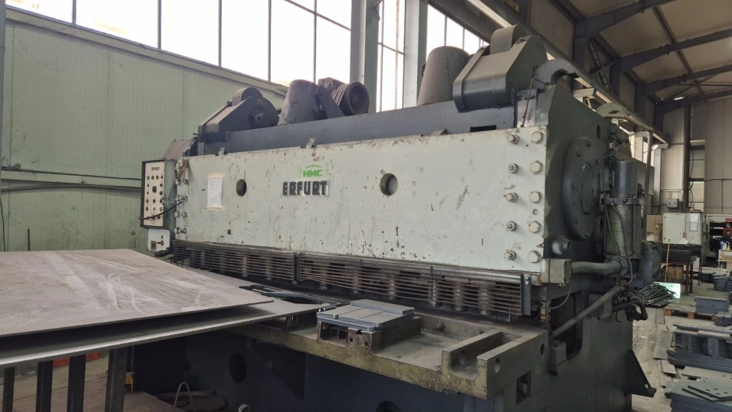 ERFURT Guillotine Shear, in very good working condition, visible under power, POA