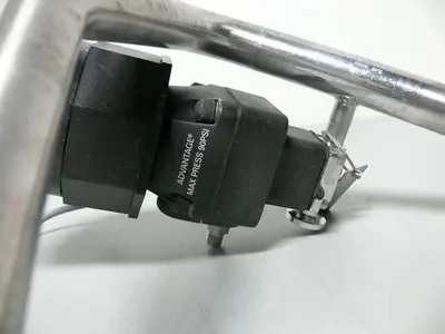 USED ITT PURE-FLO 3/4"-1" 90PSI 3-WAY DIAPHRAGM ACTUATOR W/ WESTLOCK POSITION MONITOR
