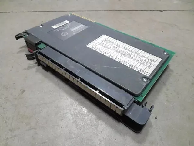 Allen Bradley 1771-IAD PLC-5 120VAC Input Module Used