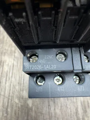 Siemens 3RT2026-1AL20 Electrical/PLC/Automation | ESS Industrial Equipment Sales (8)