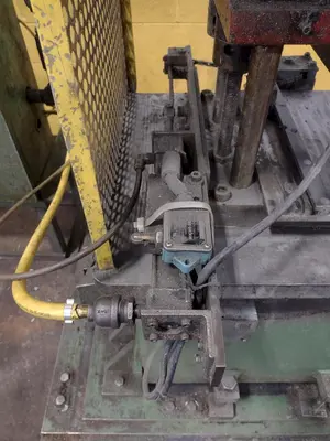 7 TON X 14" WIDE AIRAM PNEUMATIC CUTOFF PRESS: STOCK #17188