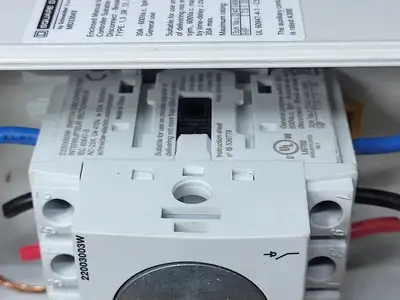 USED SQUARE D MD3304X