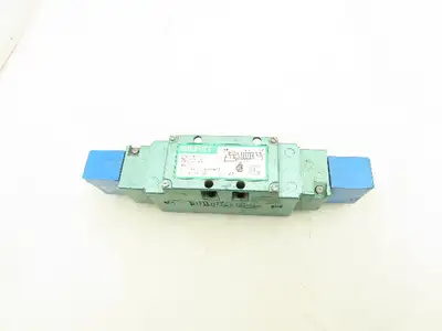 Numatics 123BB400M Pneumatic Directional Solenoid Valve 24VDC  Lot of 3