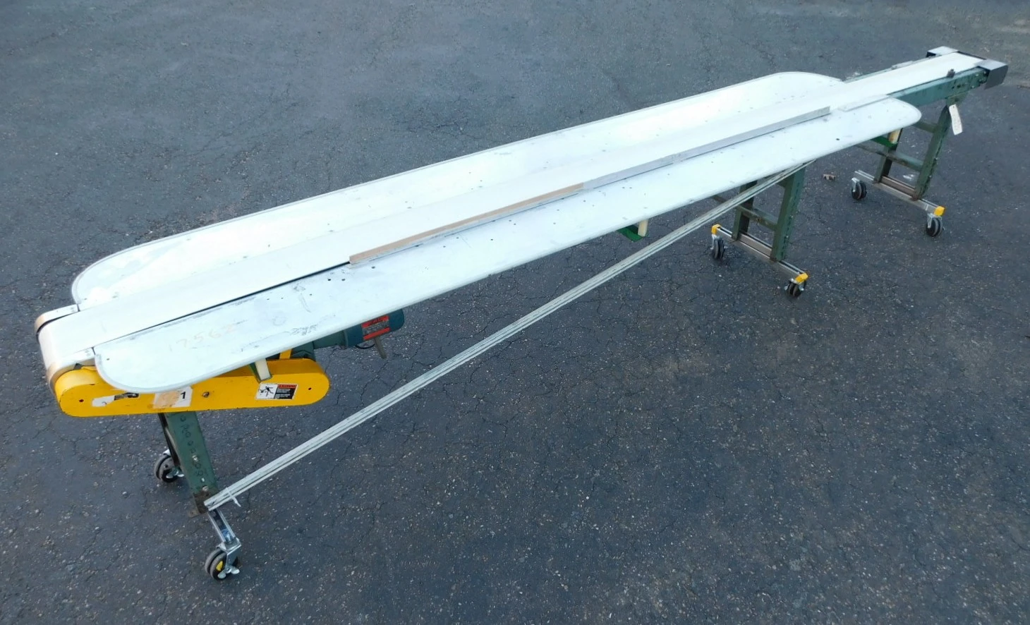 USED HYTROL PACKING CONVEYOR 8 X 16