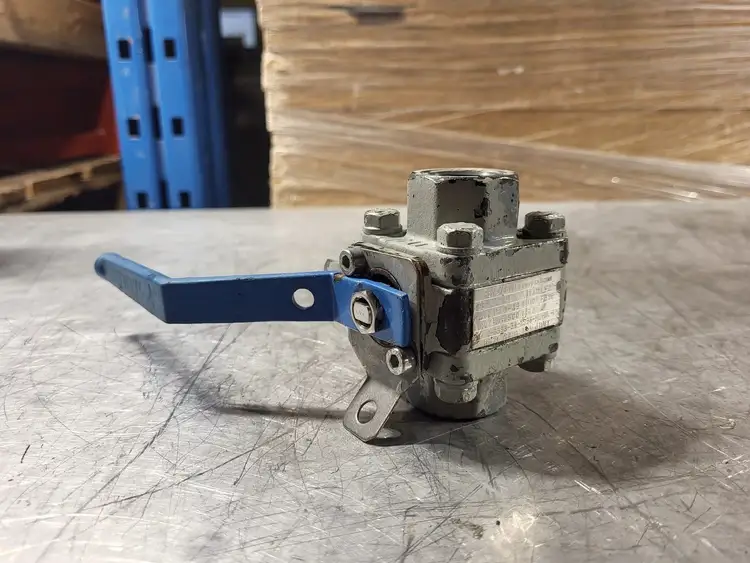 Used PBV _UNKNOWN_ Valves/Fittings British Columbia CA | Lenmark #256747