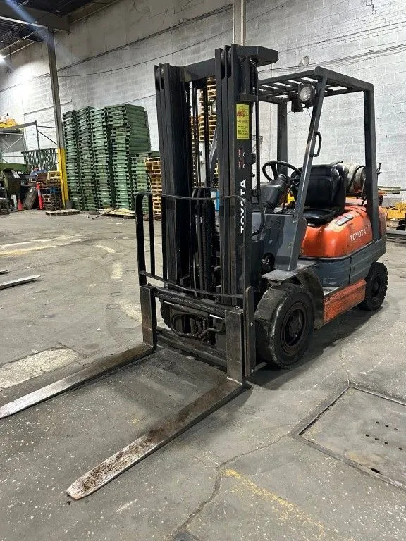 USED TOYOTA 42-6FGU25