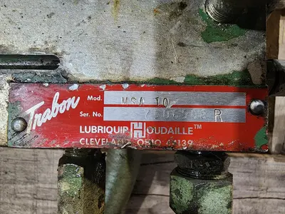Trabon Lubriquip MSA10 Pneumatic Grease Pump / Reservoir MSA 10
