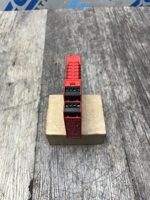 ALLEN BRADLEY 440R-N23135 Electrical/PLC/Automation | ESS Industrial Equipment Sales (7)