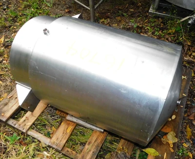 USED 38 GAL LUG MOUNTED TANK 38 GALLON