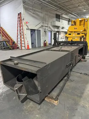 USED UNIVERSAL BUCKET ELEVATOR