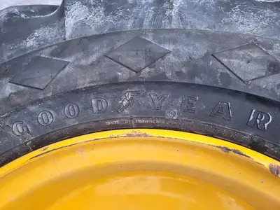 USED GOOD YEAR 17.5-25