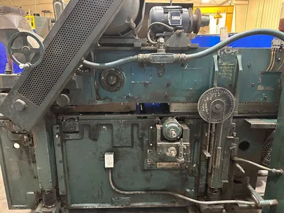 USED 1989 OLIVER 2072