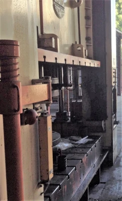 USED 1984 SUTHERLAND SUTHERLAND LD-500 PRESS