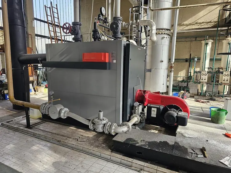 Used VIESSMANN VITOPLEX 100 Boilers | UCY Industrial GmbH #387400