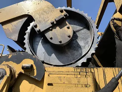 USED 2002 VERMEER 365
