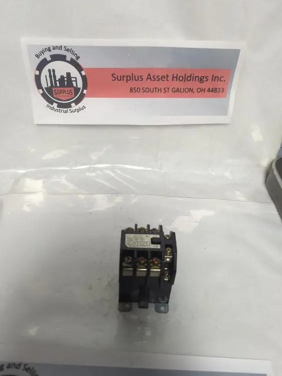 Used FUJI 1FC0T0211 PLC Contactors Ohio US | Surplus Asset Holdings #1462638