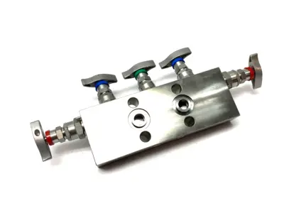 USED AS-SCHNEIDER STAINLESS STEEL 5-VALVE MANIFOLD 6092PSI/420BAR