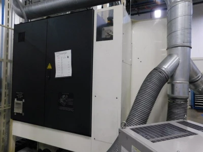Makino E33 Hard Milling & Graphite VMC