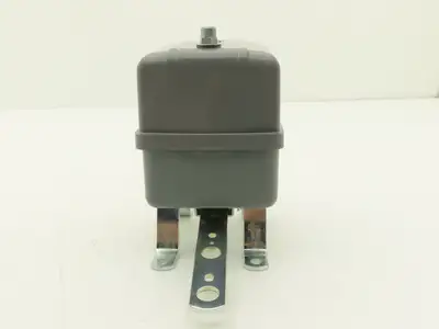 Telemecanique 9036GG2H Float Switch w/ Arm 5 HP 115-575 VAC 1 Or 3 Ph Series C